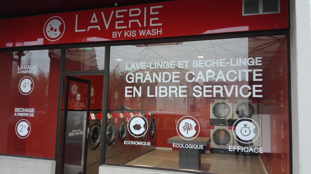 Façade de la laverie JUST IN WASH de Martigues